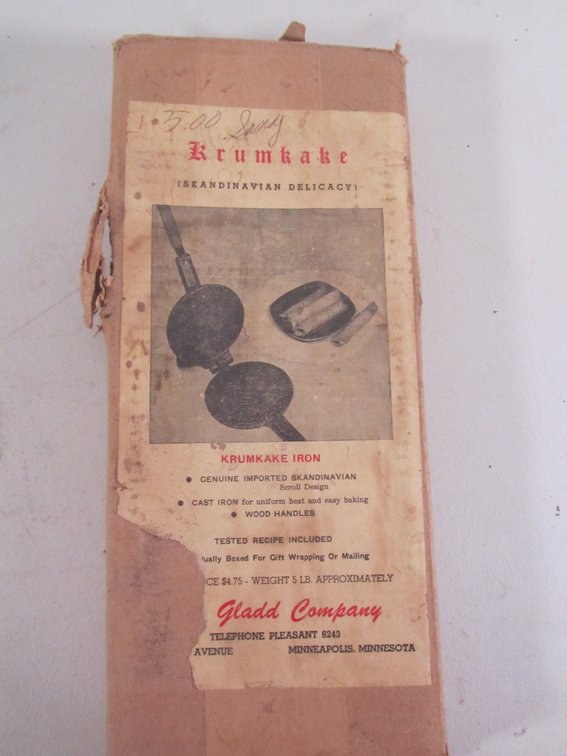Gladd Co. Cast Iron Krumkake Iron