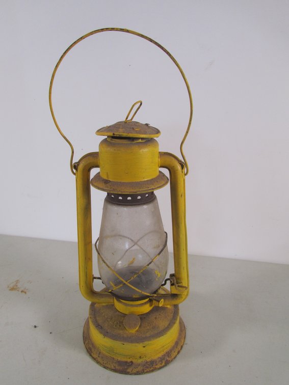 Supreme No. 242 Oil Lantern