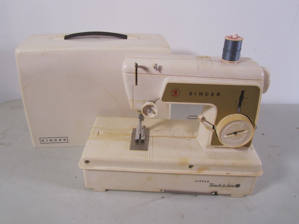 Singer Little Touch & Sew Sewing Machine