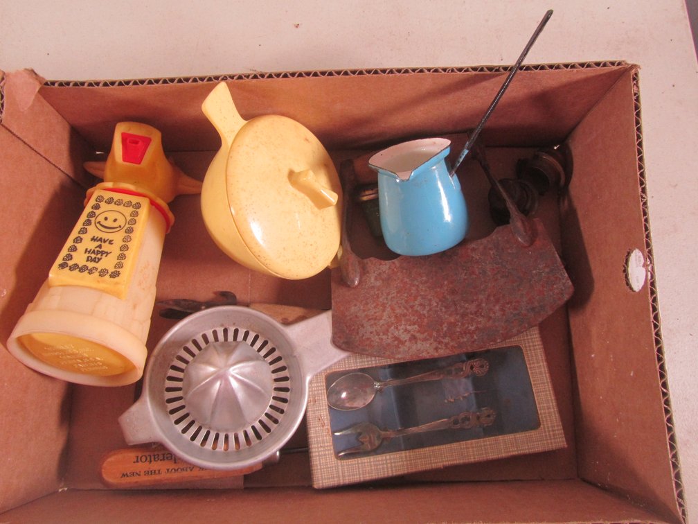 Flat Of Assorted Vintage Kitchenware