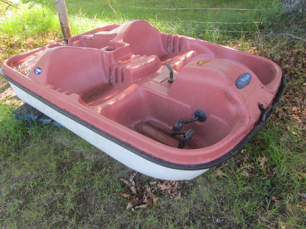 Pelican Fiji Paddle Boat