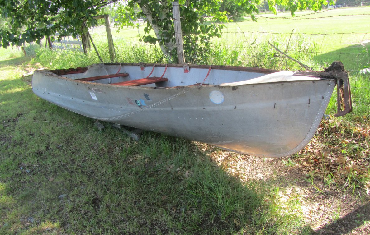 Suuhm 14' Row Boat