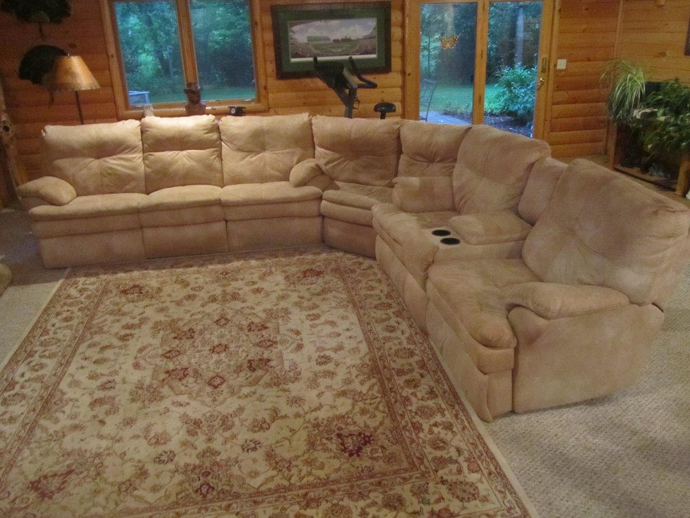 Southern Motion Inc. Large Reclining Sectional Couch