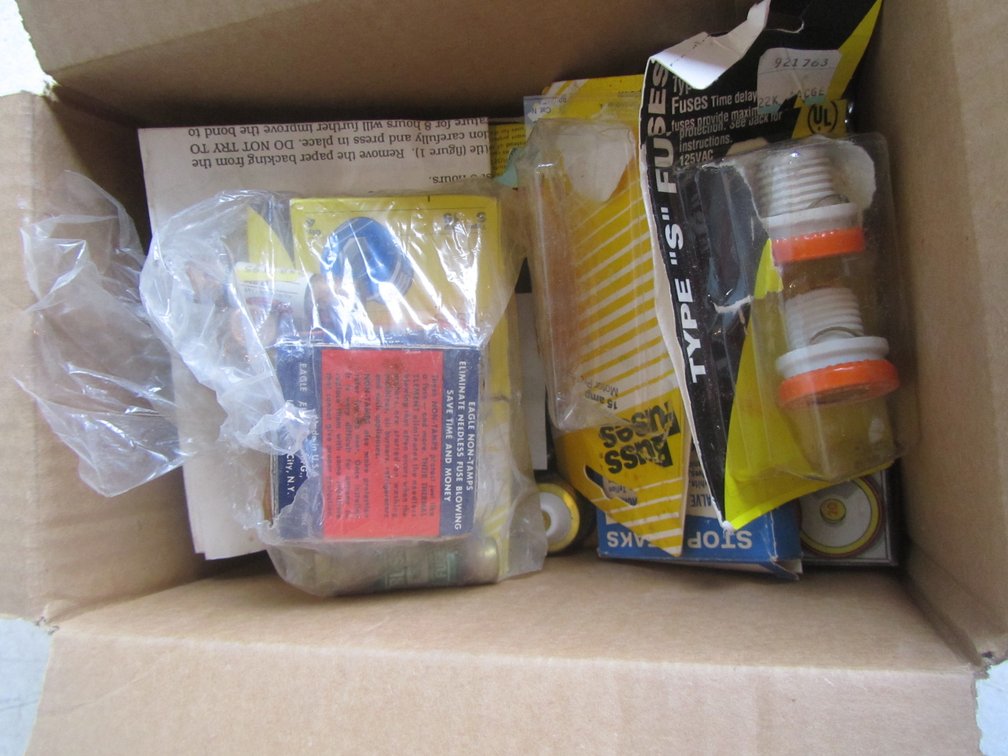 Lot Of Assorted Fuses