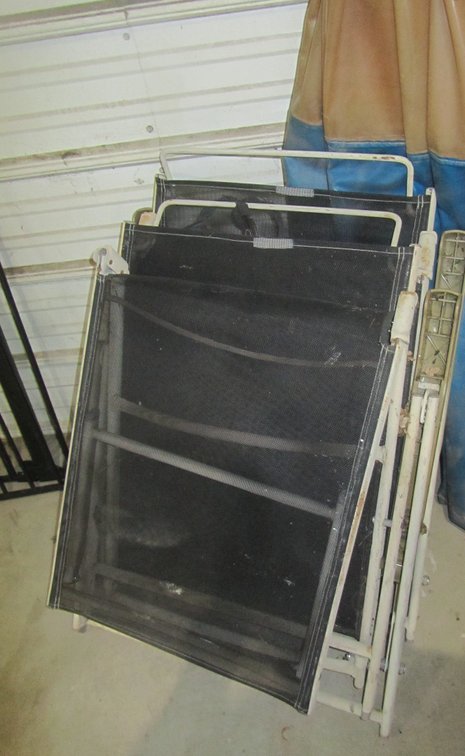 (2) Folding Lawn/Patio Chairs