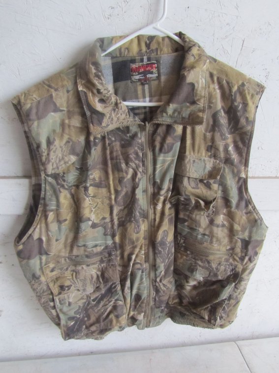 Merill & Forbes Ranger Camo Vest