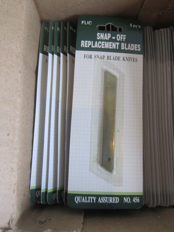 Lot Of Flic Snap-Off Replacement Blade Packs