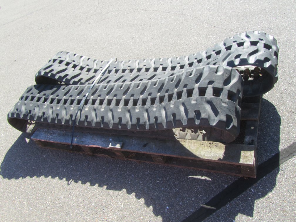 Pair Of Skidsteer Tracks