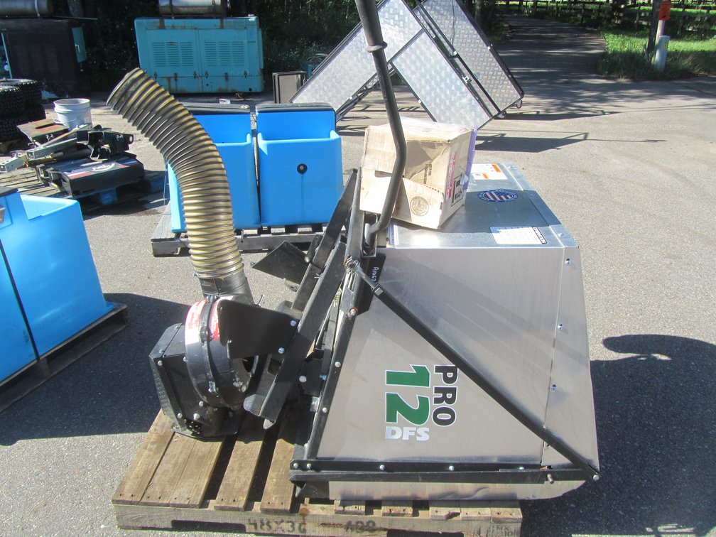 PECO Pro 12 DFS Lawn Vac Leaf Bagger