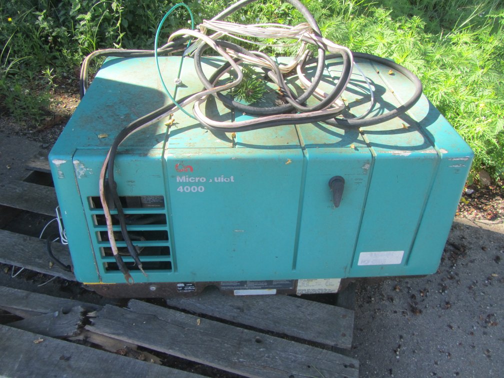Onan Micro Quiet 4000 Gasoline Generator