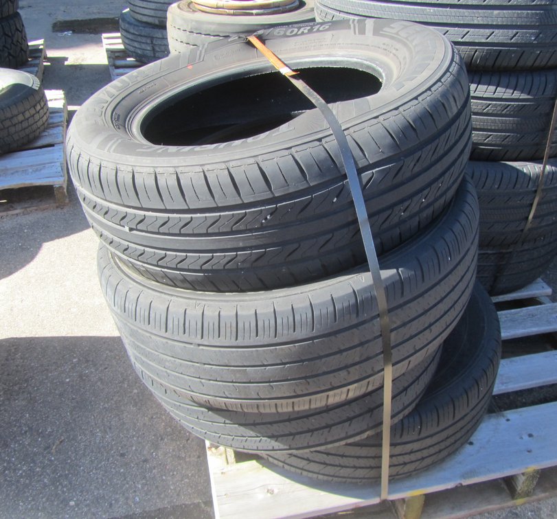 Set Of (4) Sentury Touring Tires