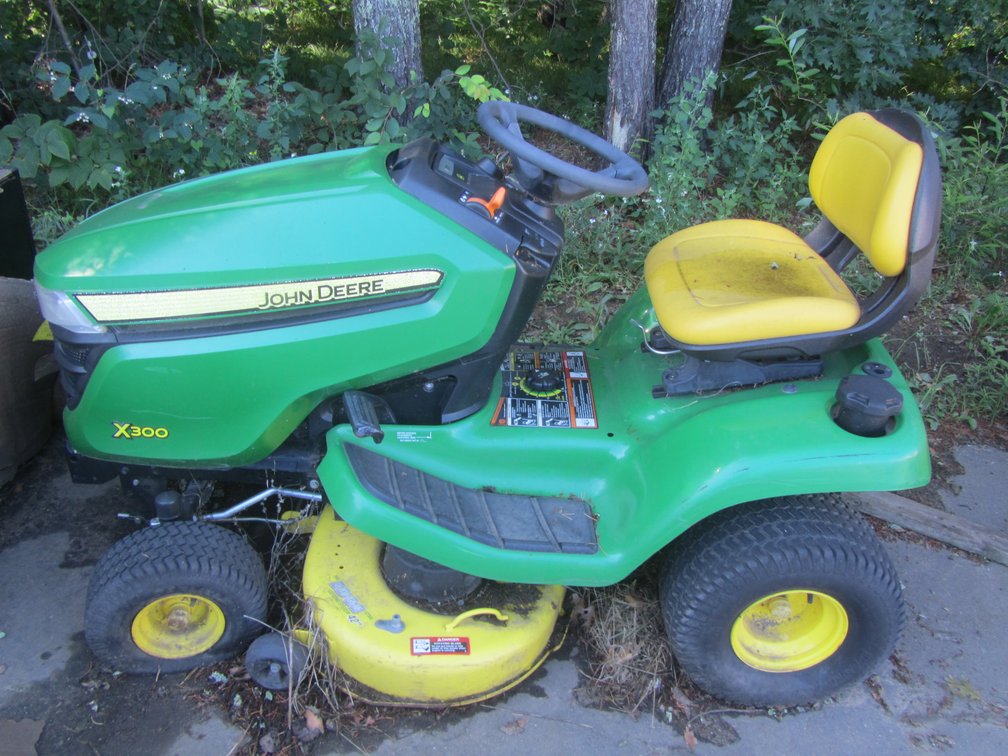 John Deere X300 Riding Lawn Mower