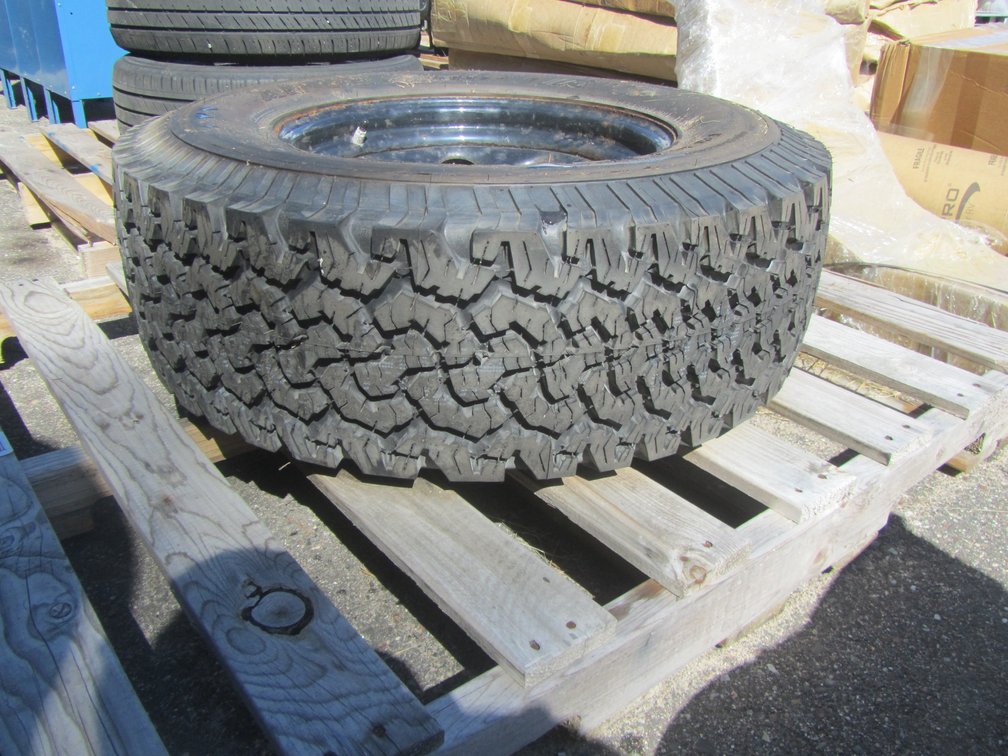 BF Goodrich All Terrain T/A Tire w/5-Bolt Rim