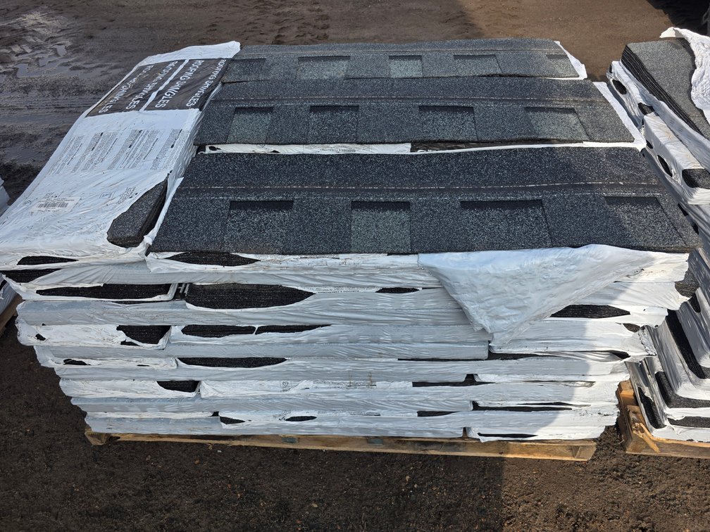 New Slate Grey Shingles, GAF EnergyGuard Polyiso Insulation & Kiln Dried and Heat Treated SPF Lumber (139176)
