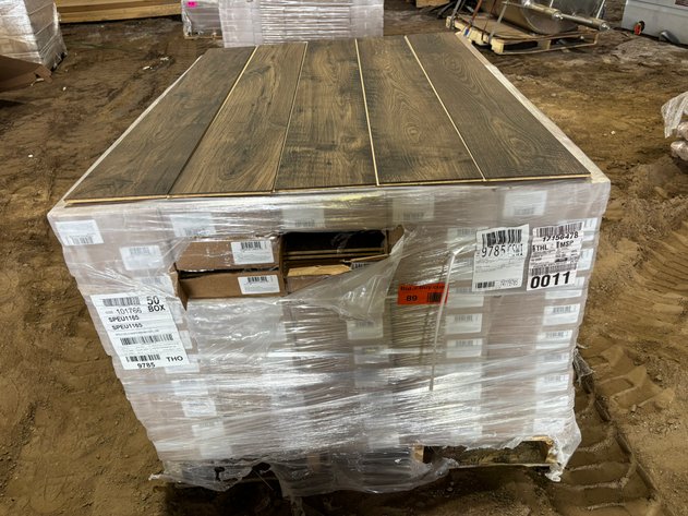 Image for Water Resistant Click Plank Flooring, Over 13,000 Sq Ft (149981)