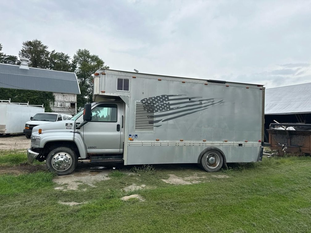 2004 Chevrolet 4500 Van Body With Spray Foam Unit (150322)