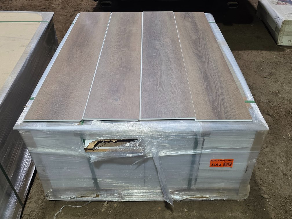 Waterproof Luxury Vinyl Click Plank Flooring (151894)
