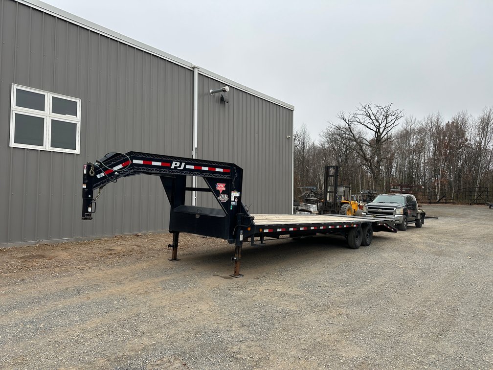 2020 PJ 35' 5th Wheel Trailer