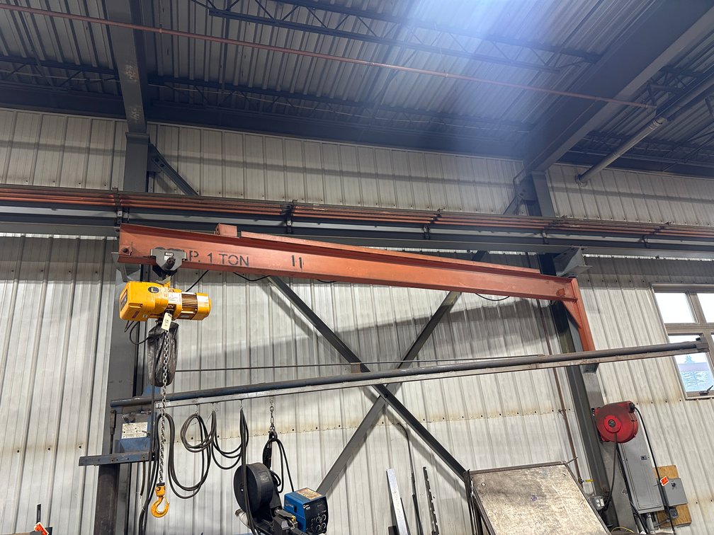 1-Ton 16' Jib Crane