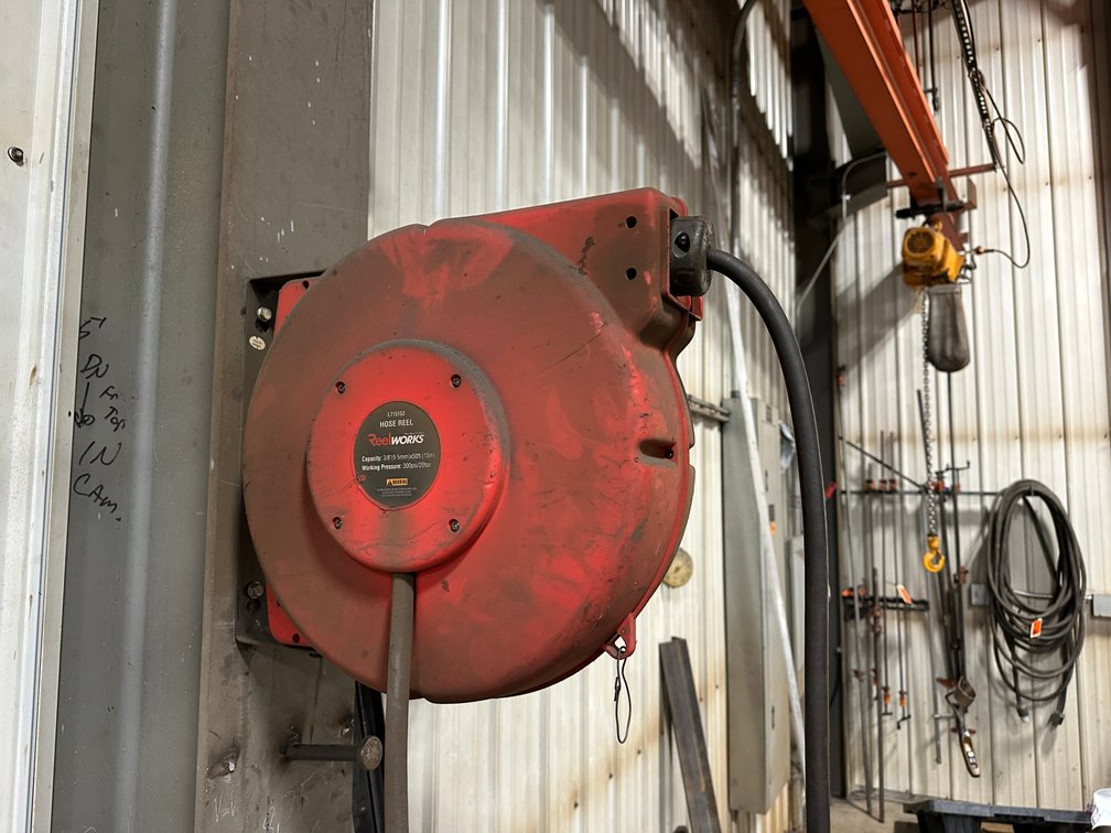 ReelWorks L715153 Hose Reel, 3/8" x 50ft, 300psi, Wall Mount, Red