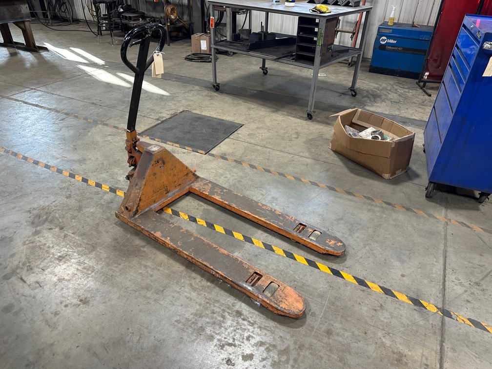 Manual Pallet Jack, 2500 kg Capacity, 48" Fork Length