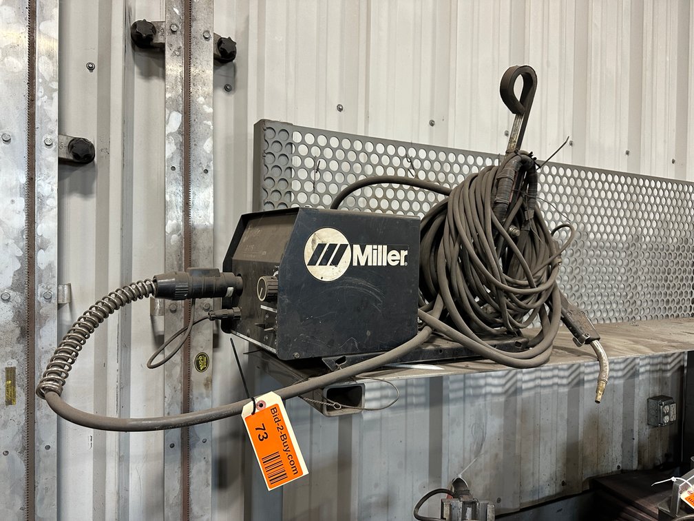 Miller R-115 115V Wire Feeder, Stock # 193164, Remote Speed Control, Serial KK139885