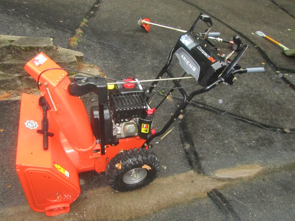 Ariens Compact 24 Snow Blower 