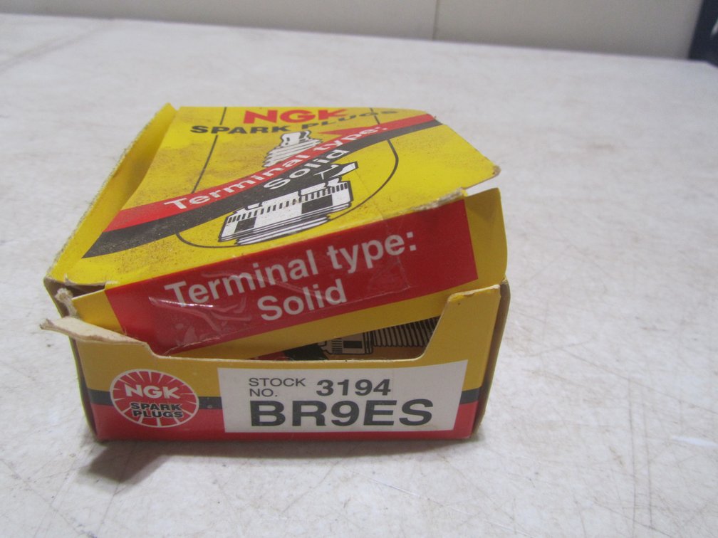 (6) NGK BR9ES Spark Plugs