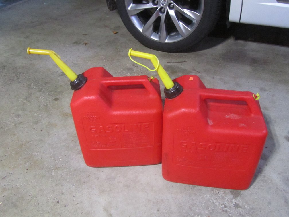 (2) Chilton 6-Gallon Gas Cans