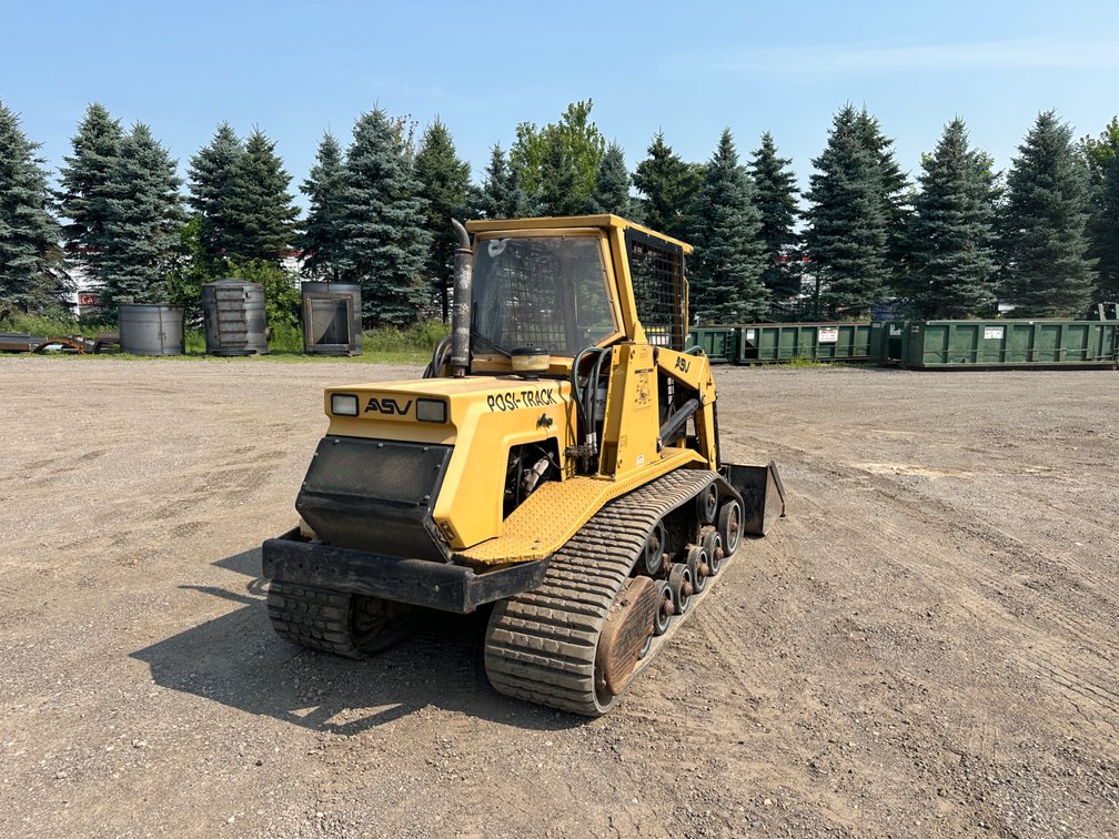 Recycling Trucks & Equipment Surplus to Ongoing Operations (146993)