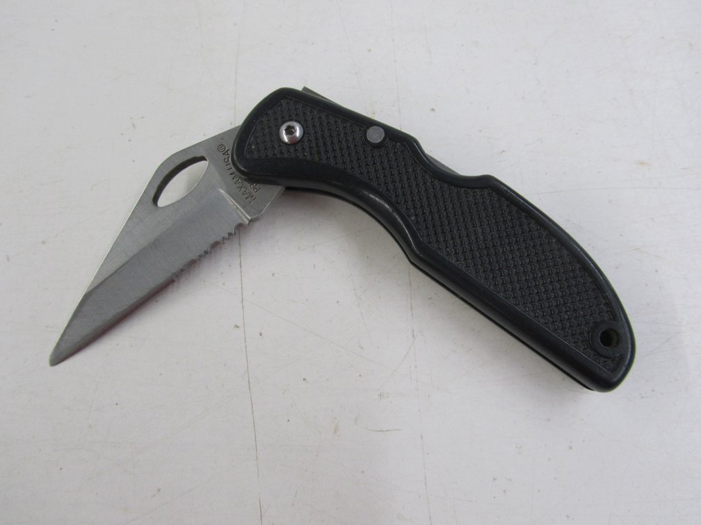 Maxam USA Pocket Knife