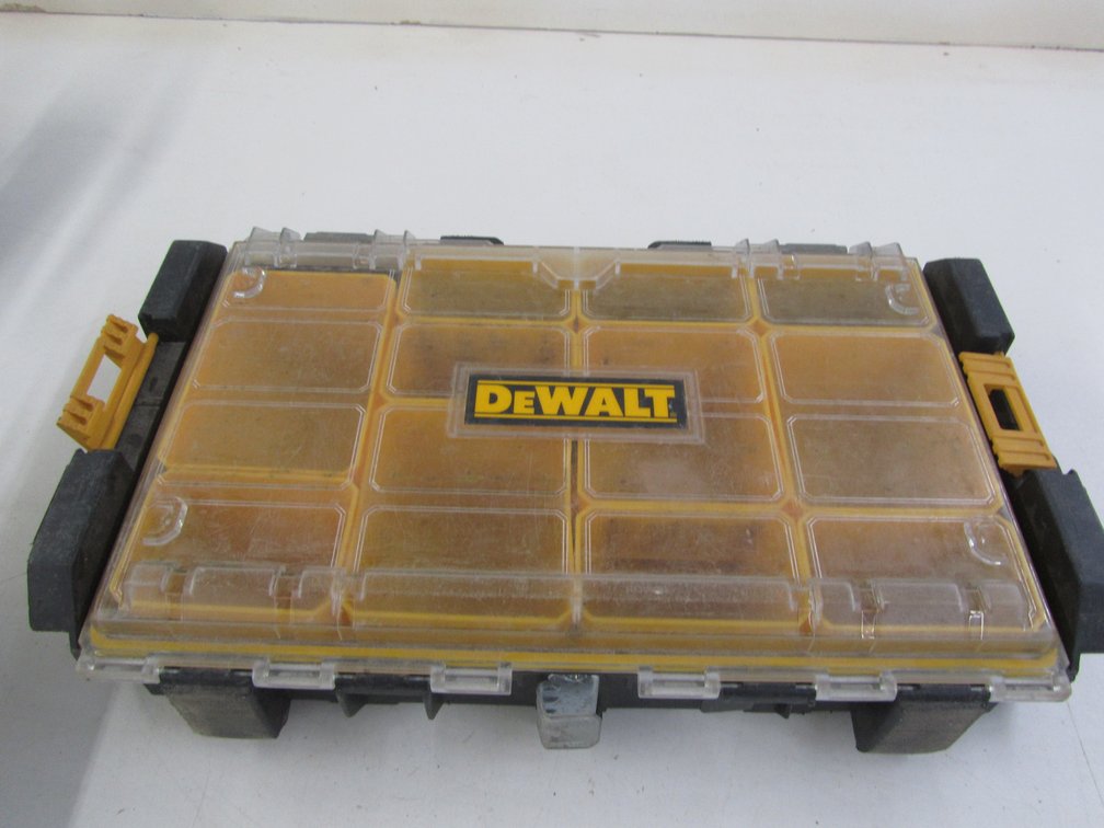 DeWalt Professional Deep Organizer