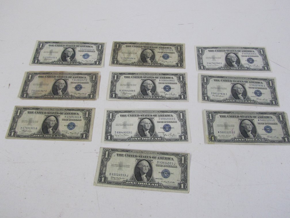 (10) Assorted 1935 Silver Certificates
