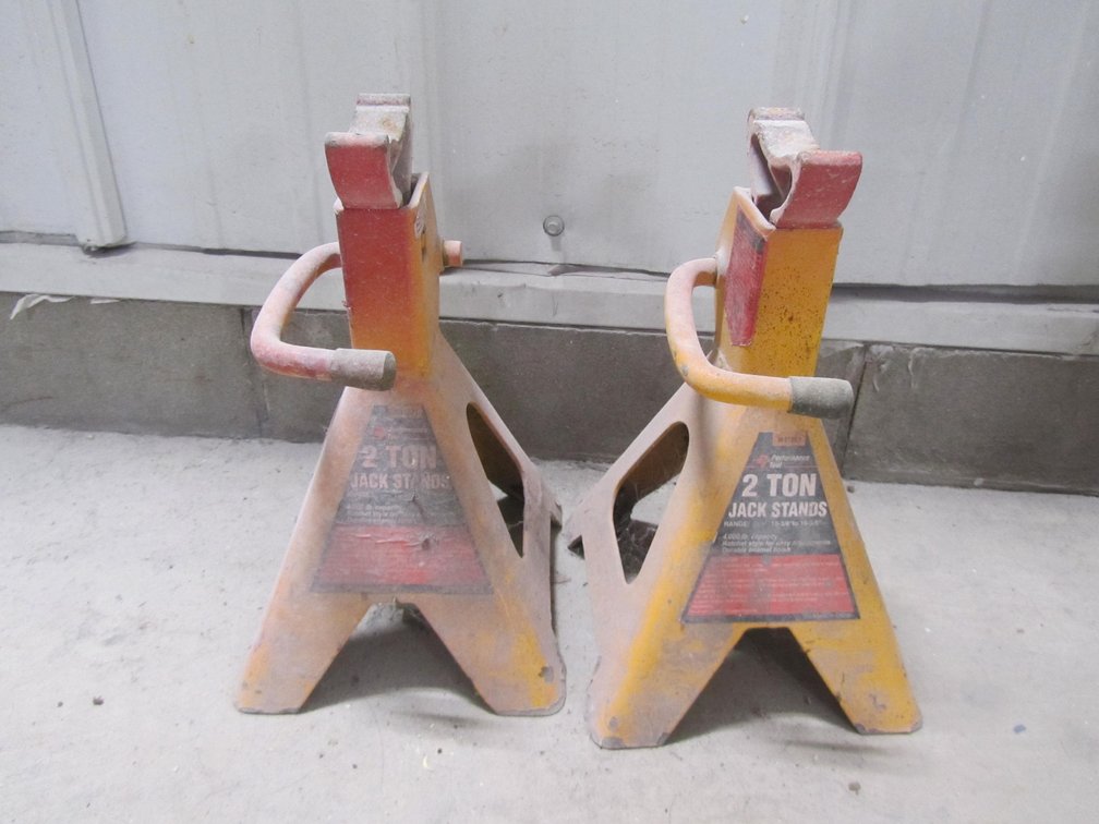 Pair Of Performance Tool 2-Ton Jack Stands