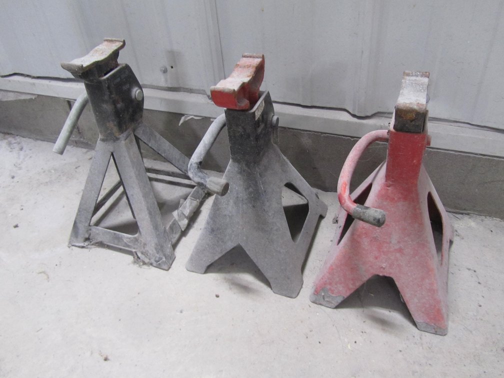 (3) Jack Stands