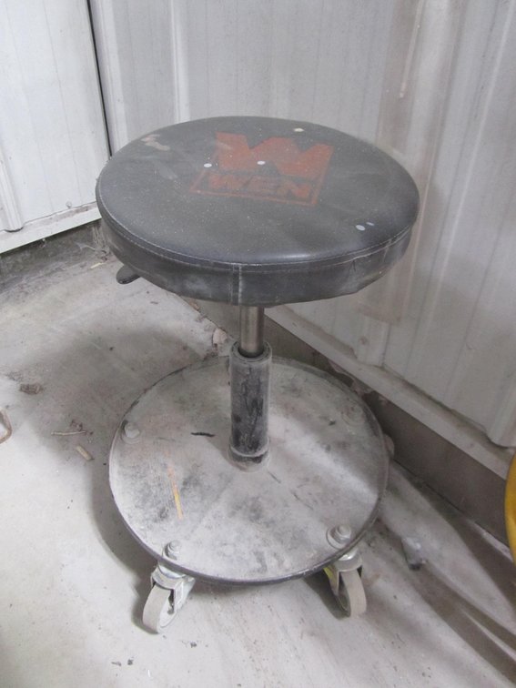 Wen Shop Stool