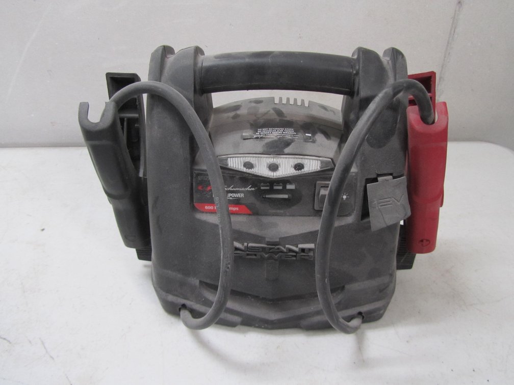 Schumacher 600 Peak Amp Jump Starter