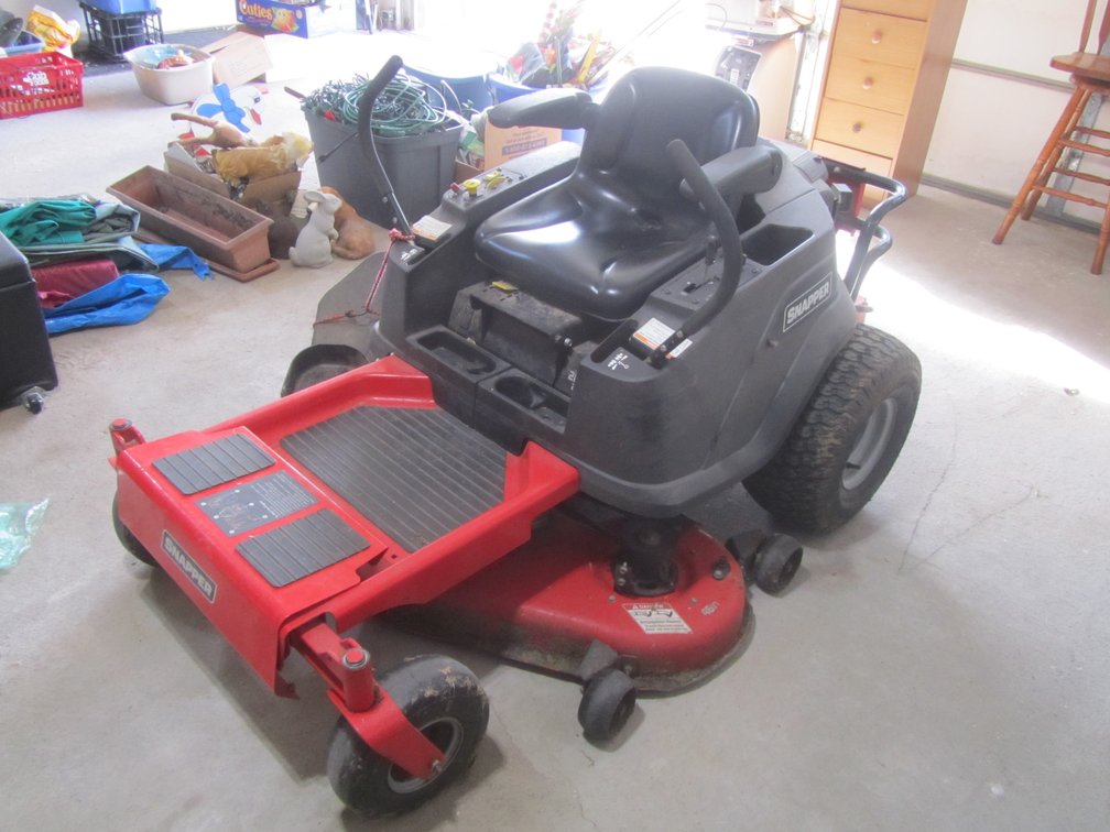 Darlene Kroll Moving Auction, Little Falls, MN (158599)