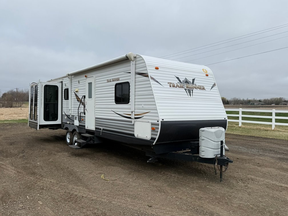 (12) Travel Trailer Campers (160290)