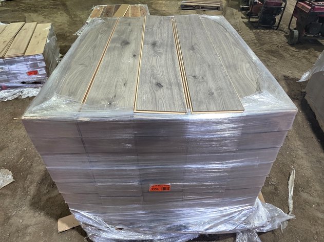 Image for Water Resistant Plank Click Together Flooring (153302)