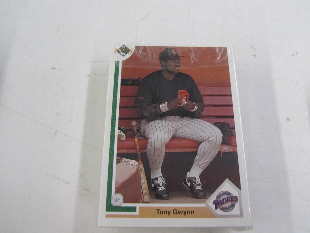 Pack Of Assorted Baseball Cards