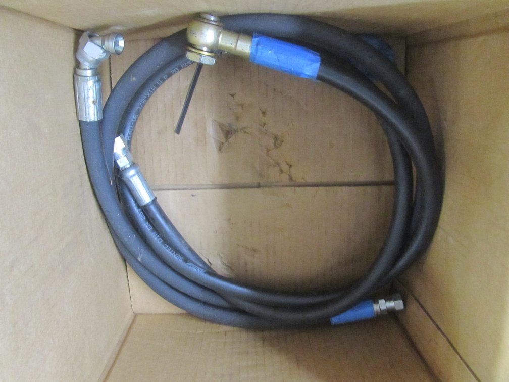 (2) Hydraulic Splitter Hoses