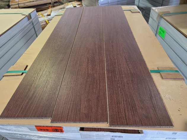 Image for Luxury Click Plank Flooring: 20,000+ Sq Ft: #1 (154062)
