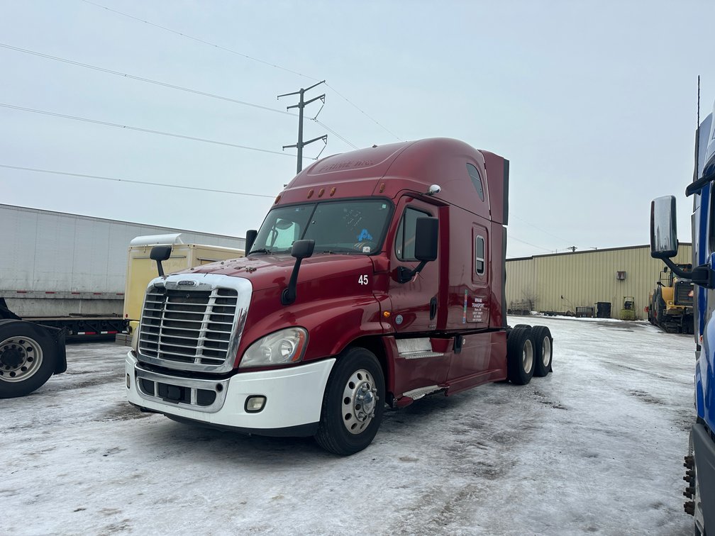 Semi & Box Truck Impound Auction in St. Cloud, MN (154220)