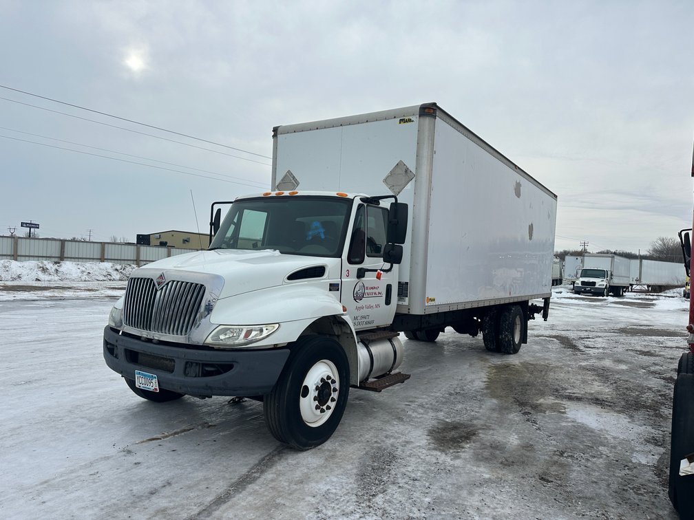 Semi & Box Truck Impound Auction in St. Cloud, MN (154220)