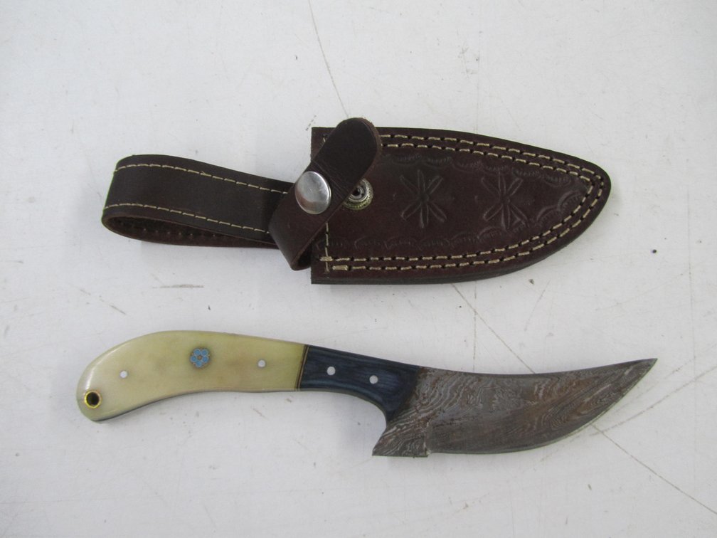 Handmade Damascus Steel Knife