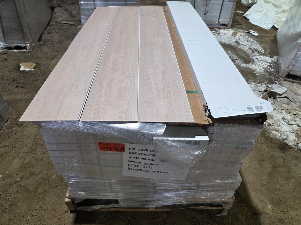 Luxury Vinyl Click Plank Flooring #2 (155118)