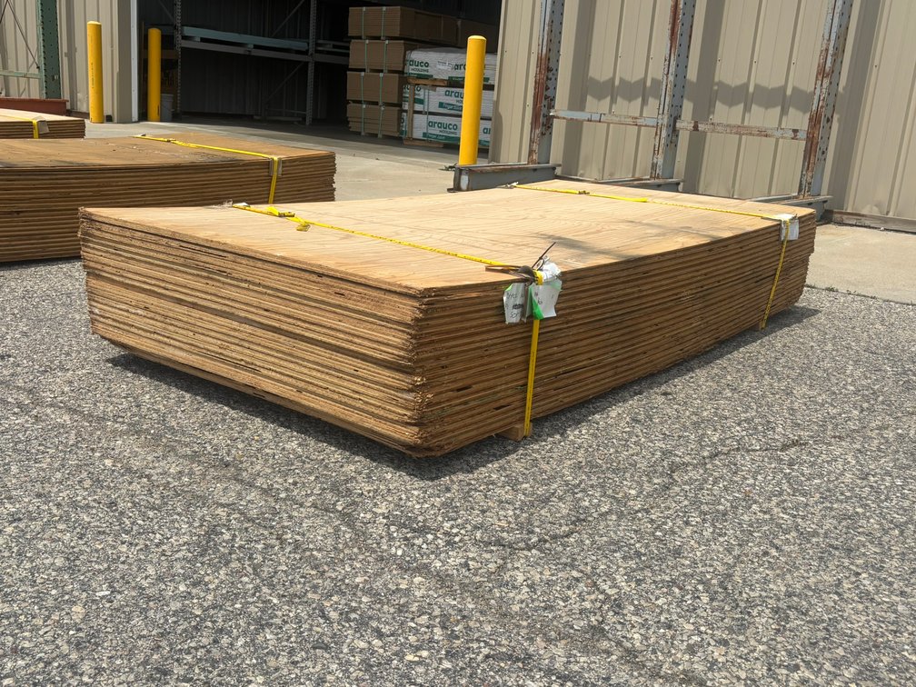 (20) 4' x 8' x 3/4" Plywood Sheets