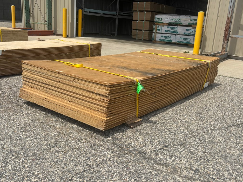 (20) 4' x 8' x 3/4" Plywood Sheets