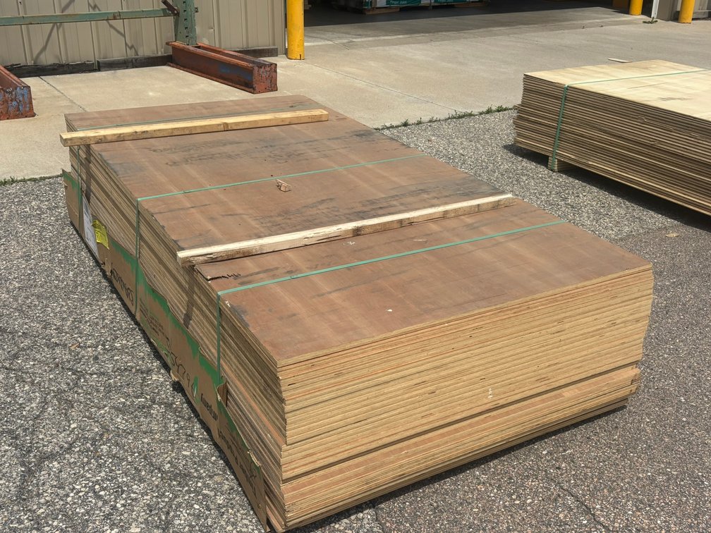 (26) 4' x 8' x 3/4" Plywood Sheets